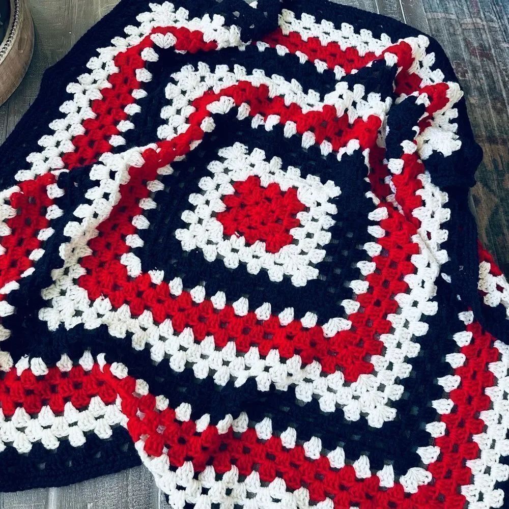 Patriotic Vintage Americana Crochet Afghan Throw Blanket